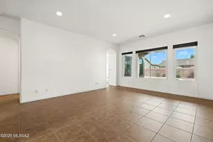 13122 N High Hawk Dr, Marana, AZ 85658 - Photo 8