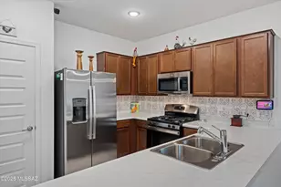 22093 E Cirrus St, Red Rock, AZ 85145 - Photo 12