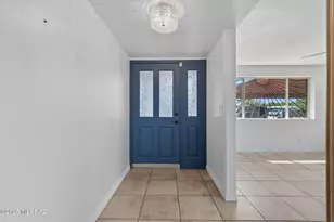 7811 E Clarence Pl, Tucson, AZ 85715 - Photo 2