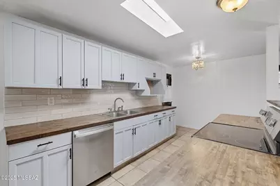 7811 E Clarence Place, Tucson, AZ 85715 - Photo 8