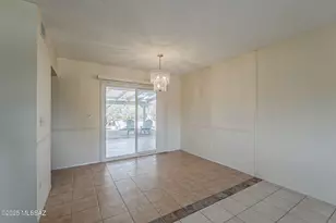 316 S Abrego Dr, Green Valley, AZ 85614 - Photo 10