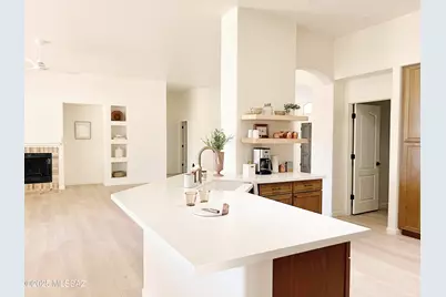 13940 N Bentwater Drive, Oro Valley, AZ 85755 - Photo 1