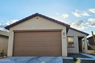 9329 N Peridot Vis Ave, Tucson, AZ 85742 - Photo 2