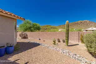9455 N Whispering Shadows Way, Tucson, AZ 85743 - Photo 24
