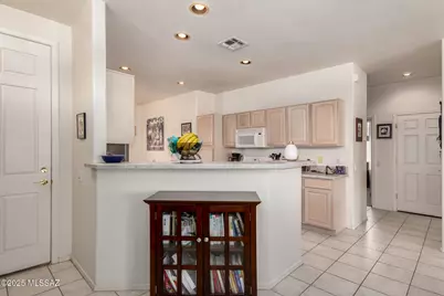 9455 N Whispering Shadows Way, Tucson, AZ 85743 - Photo 8