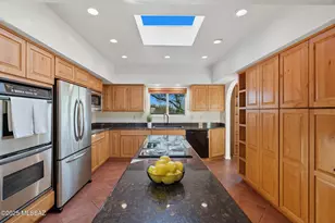 4950 N Apache Hills Trail, Tucson, AZ 85750 - Photo 8