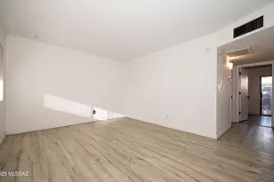 4180 N Western Winds Dr, Tucson, AZ 85705 - Photo 10