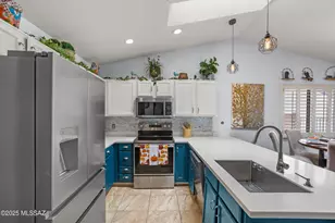 8571 S Navigator Pl, Tucson, AZ 85756 - Photo 12