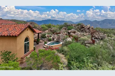 14334 N Mickelson Canyon Court, Oro Valley, AZ 85755 - Photo 2