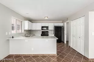 3615 W Mesa Ridge Trail, Tucson, AZ 85742 - Photo 18