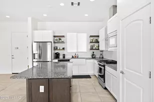 8015 S Galileo Ln, Tucson, AZ 85747 - Photo 12