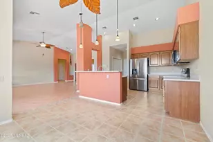 939 W Ashworth Rd, Green Valley, AZ 85614 - Photo 8