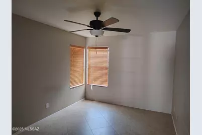 4469 W Holly Berry Way, Tucson, AZ 85741 - Photo 8