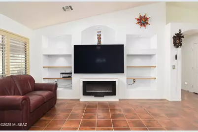 1329 N Sun Catcher Way, Green Valley, AZ 85614 - Photo 6