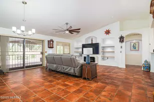 1329 N Sun Catcher Way, Green Valley, AZ 85614 - Photo 4