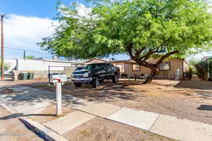 31 W 32nd St, Tucson, AZ 85713 - Photo 2