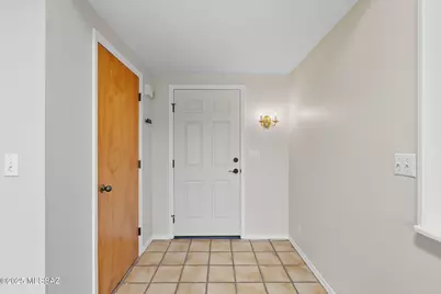 641 S Los Diamantes, Green Valley, AZ 85614 - Photo 6