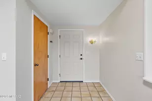 641 S Los Diamantes, Green Valley, AZ 85614 - Photo 6