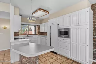 641 S Los Diamantes, Green Valley, AZ 85614 - Photo 8