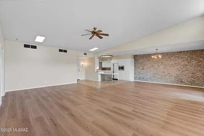 641 S Los Diamantes, Green Valley, AZ 85614 - Photo 16