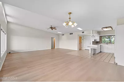 641 S Los Diamantes, Green Valley, AZ 85614 - Photo 12