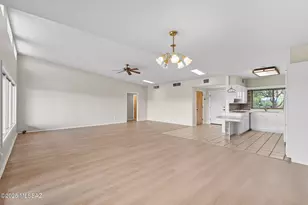 641 S Los Diamantes, Green Valley, AZ 85614 - Photo 12