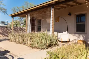 615 S Star Ave Ave, Tucson, AZ 85719 - Photo 1