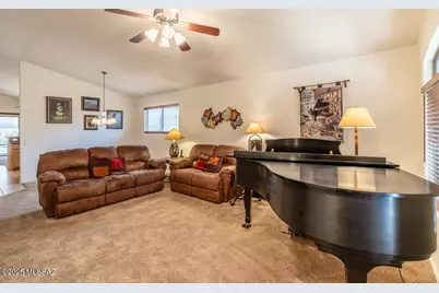 5178 W Navajo Mesa Place, Marana, AZ 85658 - Photo 8