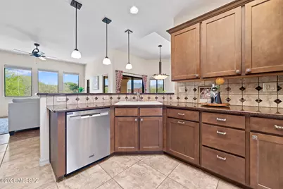 922 E Vault Mine Court, Green Valley, AZ 85614 - Photo 14