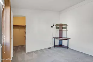 6171 S Foxhunt Dr, Tucson, AZ 85746 - Photo 18