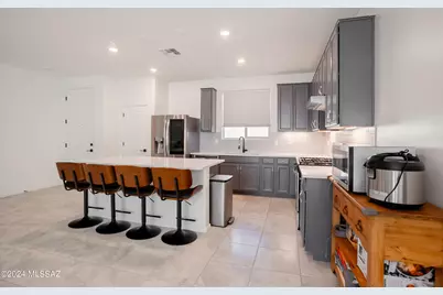 8757 E Pebble Stone Lane, Tucson, AZ 85730 - Photo 12