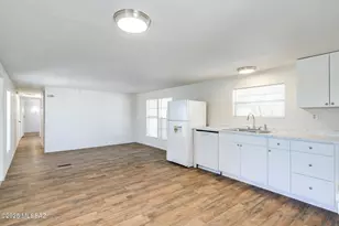 191 W Cedro Dr, Green Valley, AZ 85614 - Photo 8