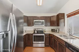 9506 N Albatross Dr, Tucson, AZ 85742 - Photo 14