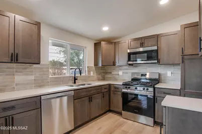 1220 W Fresno Street, Tucson, AZ 85745 - Photo 1