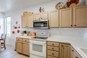 9326 N Desert Mist Ln, Tucson, AZ 85743 - Photo 10