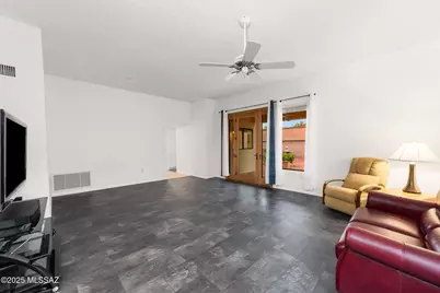 1629 E Broken Bow Way, Oro Valley, AZ 85755 - Photo 8