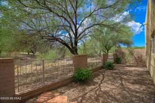 835 W Waterview Dr, Green Valley, AZ 85614 - Photo 20