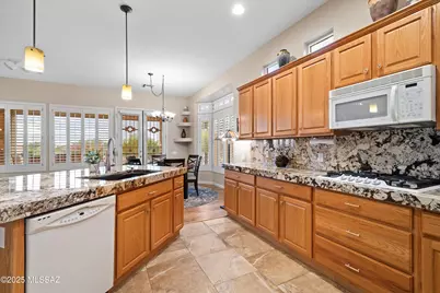13517 N Heritage Gateway Avenue, Marana, AZ 85658 - Photo 16