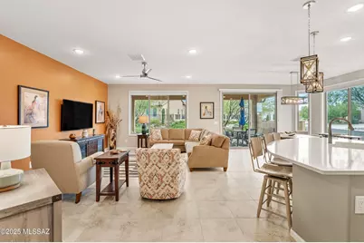 2428 E Canyon Crossing Drive, Green Valley, AZ 85614 - Photo 10