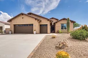 2428 E Canyon Crossing Dr, Green Valley, AZ 85614 - Photo 2