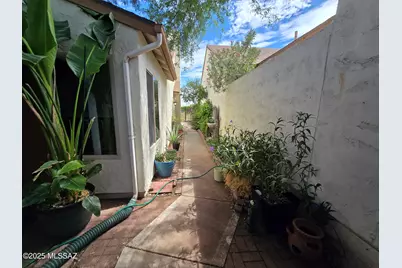 2776 W Carnation Place, Tucson, AZ 85745 - Photo 2
