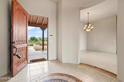 1547 S Walnut Spring Place, Green Valley, AZ 85614 - Photo 4