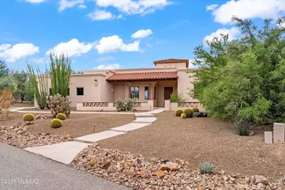 1547 S Walnut Spring Place, Green Valley, AZ 85614 - Photo 2