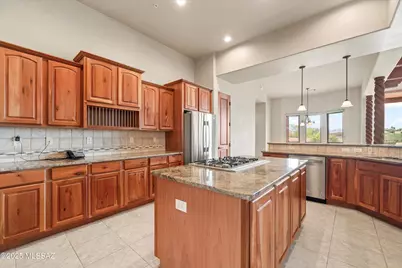 1547 S Walnut Spring Place, Green Valley, AZ 85614 - Photo 8