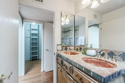 2279 E Camino Rio, Tucson, AZ 85718 - Photo 10