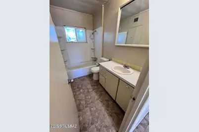 2528 Fontana N, Tucson, AZ 85705 - Photo 14