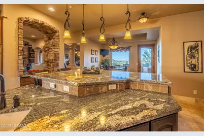 13714 N Nesting Quail Place, Marana, AZ 85658 - Photo 12