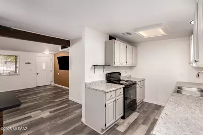 7241 E Pomegranate Street, Tucson, AZ 85730 - Photo 12