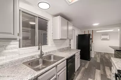 7241 E Pomegranate Street, Tucson, AZ 85730 - Photo 10