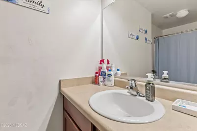 8002 Nautilus Drive, Tucson, AZ 85756 - Photo 32